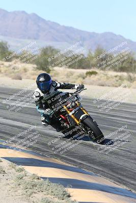 media/Dec-04-2025-Racers Edge (Thu) [[5ebc9f124d]]/3-B Group/3-Session 2 (Turn 7 Inside)/